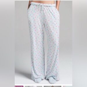 Skims soft lounge candy heart Pajama pants, Women’s XXS(fit is oversized)